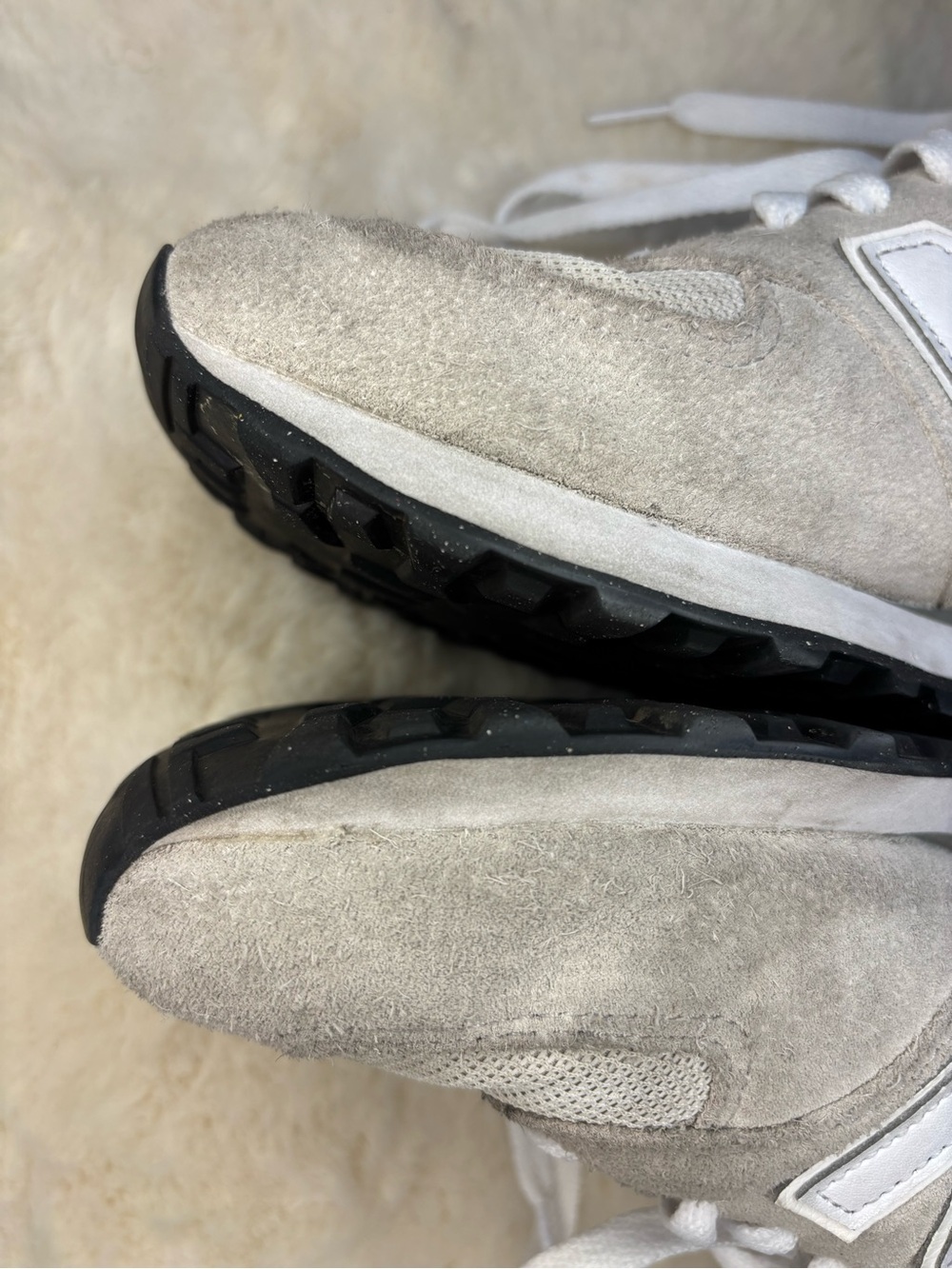 New Balance 574 Core Womens 9.5B Nimbus Cloud White Suede Sneakers WL574EVW - Picture 7 of 10